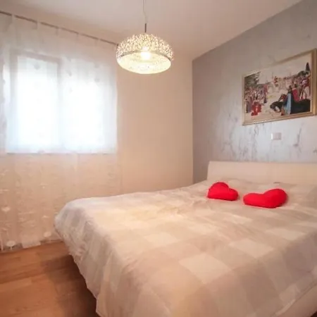 Apartman With Hot Tub Zambratija, Umag - 27218 Zambratija (Istria)